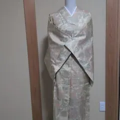 大島紬　未使用しつけ付き　白大島紬　美品　ツルピカ系　大胆な花文様