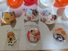 他②くら寿司　ハイキューコラボ　ビッくらポンめじるしチャーム&缶バッジ