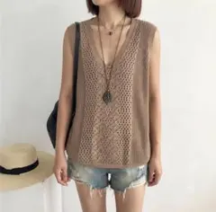 ⭐️お値引中⭐️透かし編み Vネック ニットベストのサムネイル