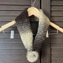 ハンドメイド　手編みラビットファー付きマフラー