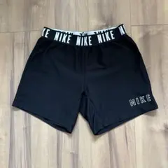 NIKE ショートパンツ