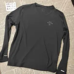 ナイキランニングディビジョン　NIKERUNNINGDIVISION　カットソー