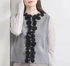 【新品】タグ付　UNITED ARROWS 3D フラワーモチーフニットベスト
