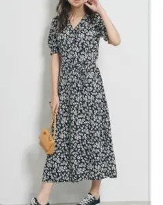 ベースメントオンライン　花柄カシュクールワンピース　ブラック