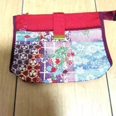 和装用ポーチ ちりめん生地風 花柄 赤系のサムネイル