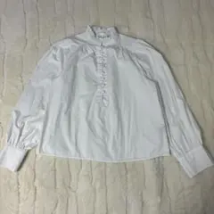H＆M❣️白 襟フリル ボタン 長袖シャツ 新品 タグ付き✨️XS
