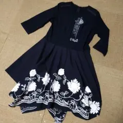 ブラック 花柄刺繍 七分袖ワンピース