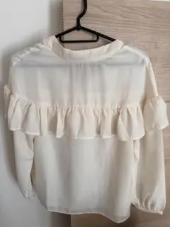 earth music&ecology アイボリー長袖ブラウス