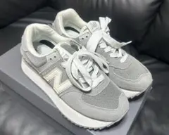 New Balance グレー スニーカー　厚底　574