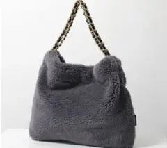 【新品】ヴィオラドーロトートバッグ・付属袋付き・ムートンバック