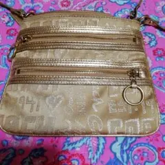 Item thumbnail for item feca73a3-2102-4b11-ae09-2ff7c2f45702