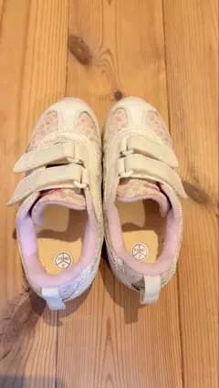 アシックス　花柄アイボリースニーカー 17cm