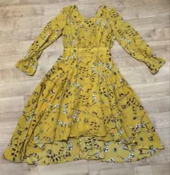 花柄ワンピース