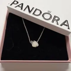 Perfume Closet Moon Shape Nacklace - メルカリ
