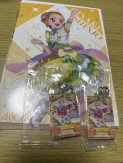 アイカツ！×プリパラ クリアビジュアルポスター 新条ひなき アクリルチャーム