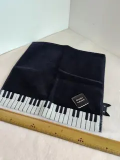 Item thumbnail for item f0054697-c0b4-4e6f-b00c-9a3ca6fbc2a3