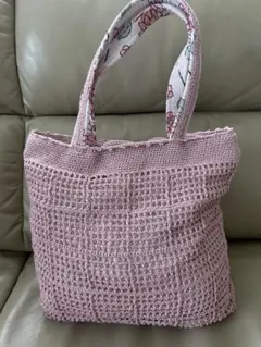 ピンクの編み物トートバッグ　ラメ入り