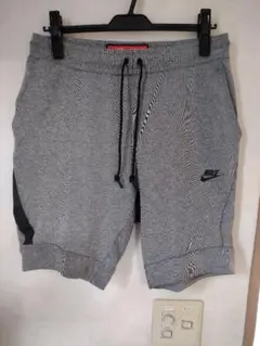 Nike テックフリース ショートパンツ M グレー 美品
