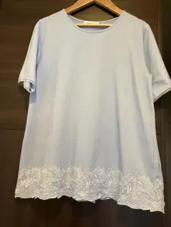 シンプルライフ　刺繍入りライトブルー半袖Tシャツ