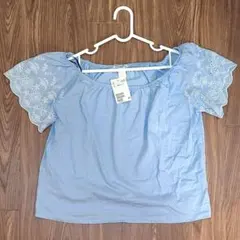 【新品】H&M 刺繍 トップス ライトブルー 水色 オフショルダー XS