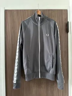FRED PERRY グレー ジャージ Sサイズのサムネイル