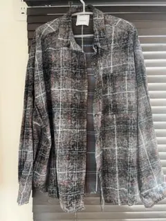 チェック柄長袖シャツ