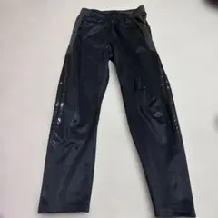 adidas ブラックジャージパンツ