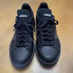 adidas ブラック スニーカー24センチ