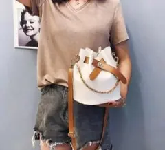 レザーショルダー 巾着バック バケツ型バック ポーチ付き バイカラー