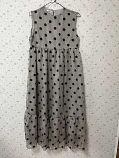 ドット柄ノースリーブワンピース