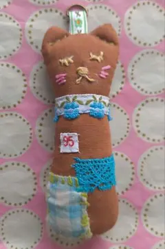 ハンドメイドザクザクパッチワークpopo猫ちゃんキーホルダーチャームアンティーク