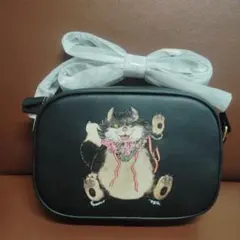 ち*ほ様 Disney ヒグチユウコ　ルシファー　ショルダーバッグ ルシファー ショルダーバッグ ヒグチユウコ ディズニーストア - メルカリ
