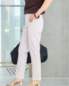 新品未使用タグ付きIENAイエナ ドライリネンパンツ テーパード ストレッチのサムネイル