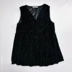 ラメ入りシャギーニットベスト　黒　ブラック　vネック　前開き　ふわふわ