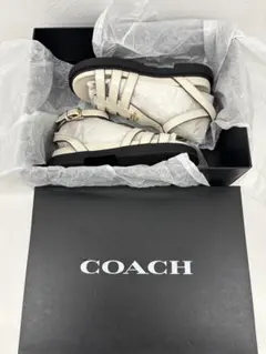 【新品同様・箱付】COACH グルカサンダル アイボリー 5 (22.5cm)のサムネイル