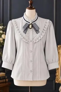 axes femme カメオ付ブラウス クラシカル ガーリー