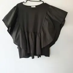 専用earth music & ecology フリル半袖Tシャツ 黒　フリー