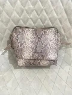 【未使用美品】OZOC ヘビ柄ショルダーバッグ 軽量　ボックス型　定価以下