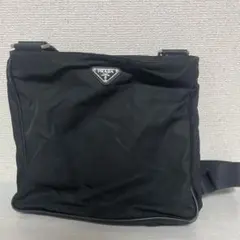 PRADA プラダ ナイロン ショルダーバッグ メンズ・レディース可 中古品のサムネイル