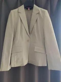 ベージュジャケット