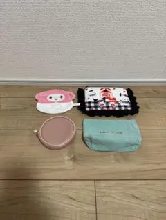 ポーチ4種類のサムネイル