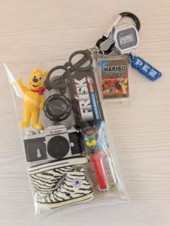 ガチャ詰め　ポーチ　キーホルダー　大人かわいいのサムネイル