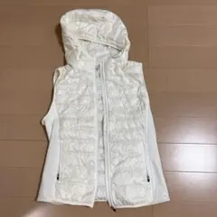 UNIQLO ダウンベスト ホワイト フード付き