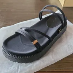 ブラック ストラップサンダル 厚底のサムネイル
