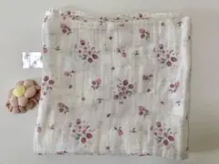 いちご柄おくるみ 120cm x 120cm 綿100% ガーゼケット