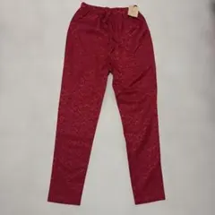 赤色 パンツ