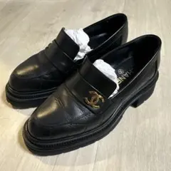 シャネル ローファーのサムネイル