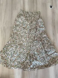 【即日発送】UNIQLO ユニクロ 花柄フレアスカート Sサイズ