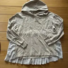 フード付きベージュパーカー M ベルメゾンのサムネイル