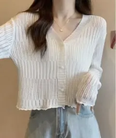【美品】透かしランダムリブVネッククロップドショートカーディガン